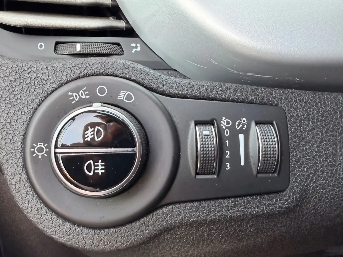 1.6 PopStar/Navi/Keyless/Cruise-c/Climate-c/Pdc/Bluetooth/Goed-ondehouden