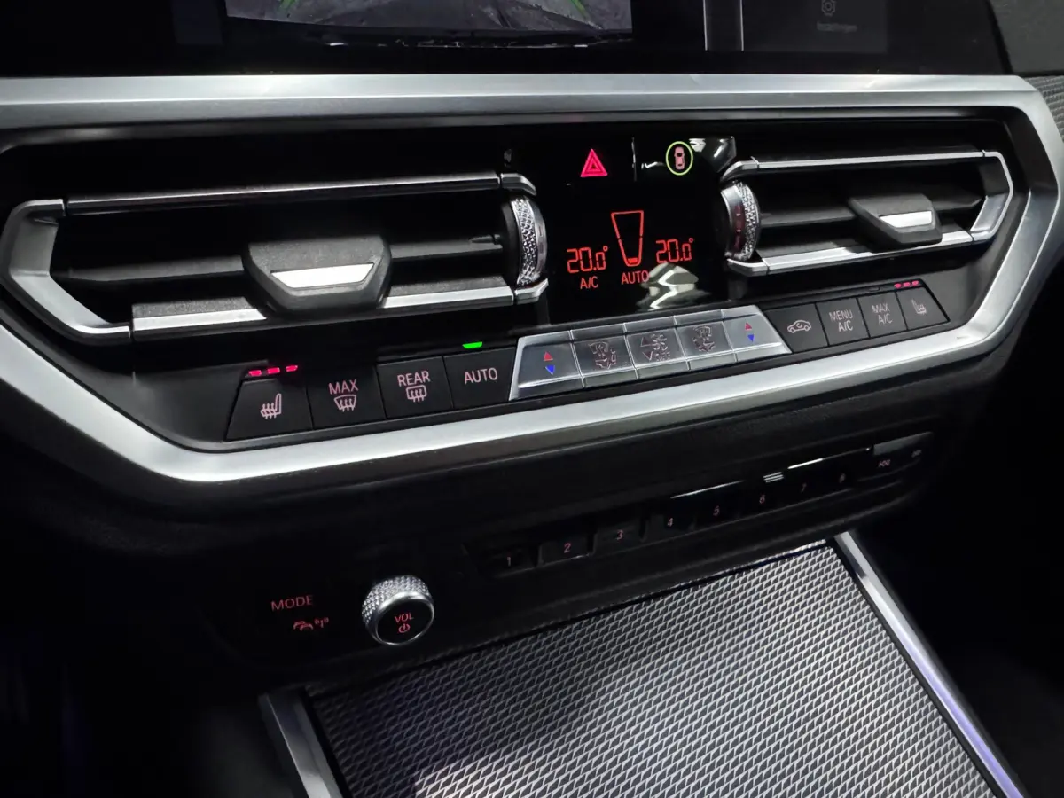 330e eDrive Edition M-Pakket Harman Kardon Stoelverwarming Leer