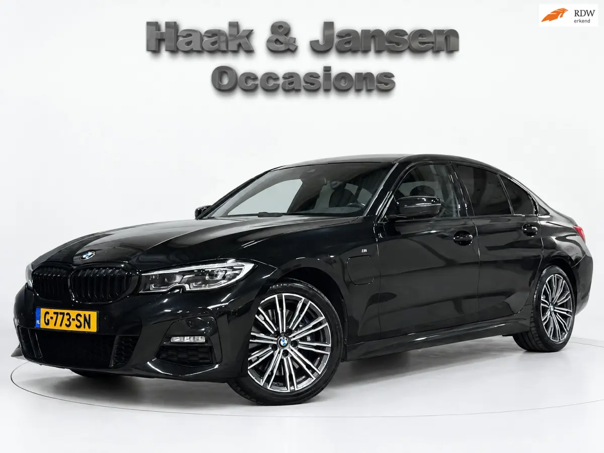 330e eDrive Edition M-Pakket Harman Kardon Stoelverwarming Leer