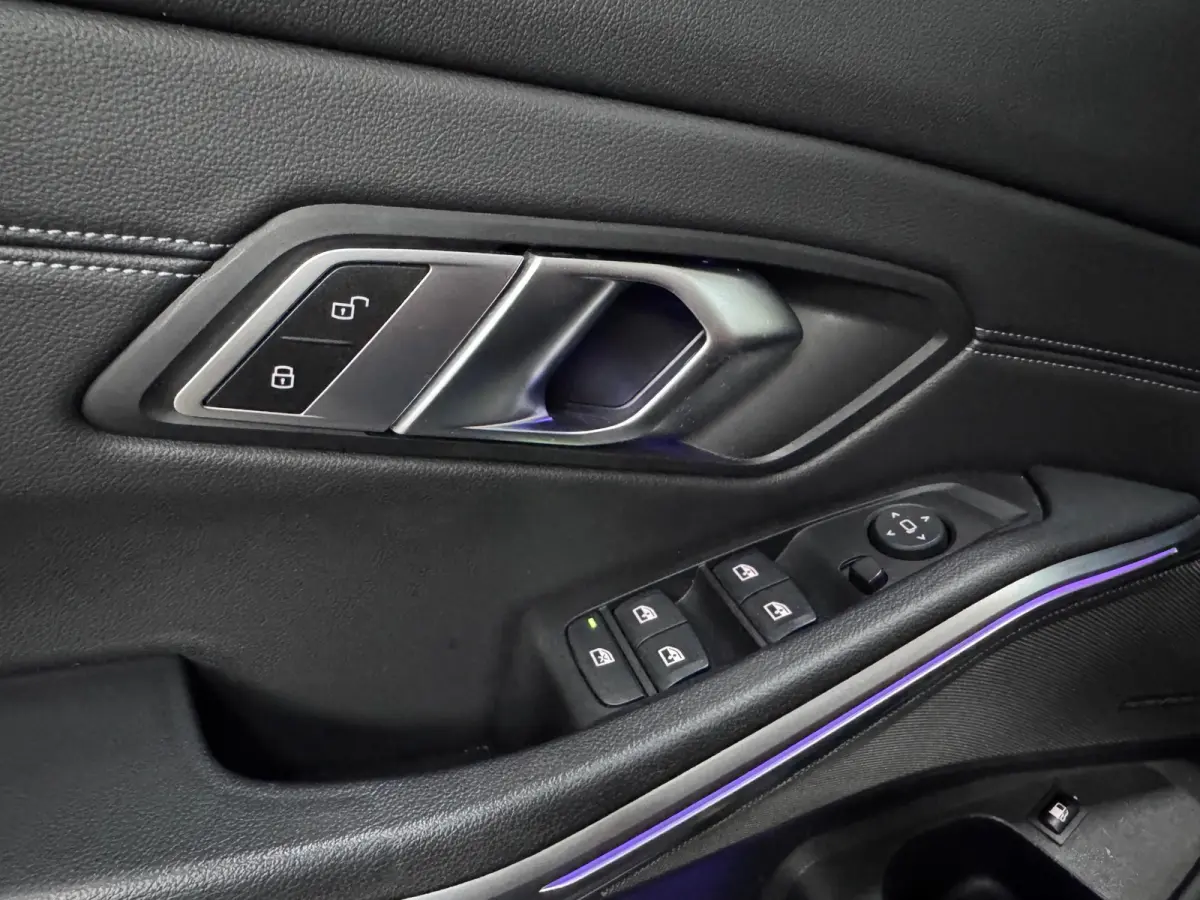 330e eDrive Edition M-Pakket Harman Kardon Stoelverwarming Leer
