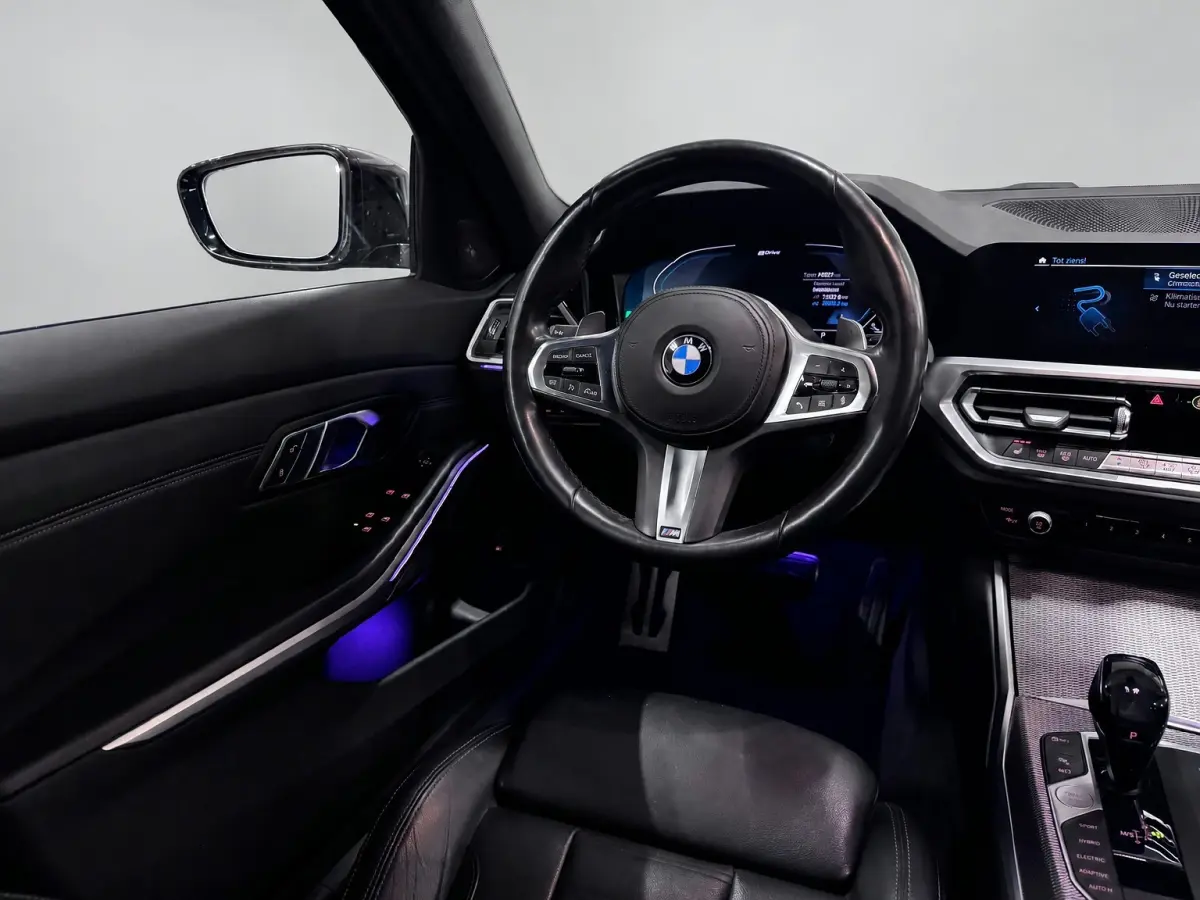 330e eDrive Edition M-Pakket Harman Kardon Stoelverwarming Leer