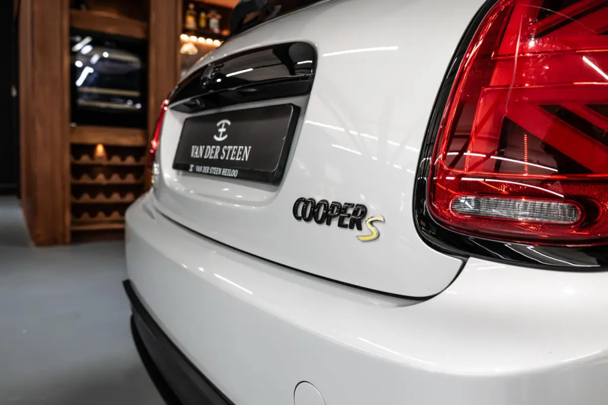 MINI Yours 33 kWh SOH93% | Schuifdak | Adapt. cruise | Sportstoelen | NL Auto