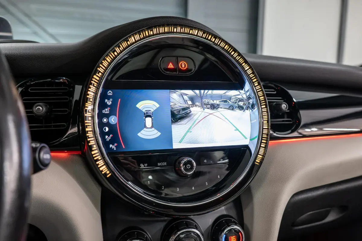MINI Yours 33 kWh SOH93% | Schuifdak | Adapt. cruise | Sportstoelen | NL Auto