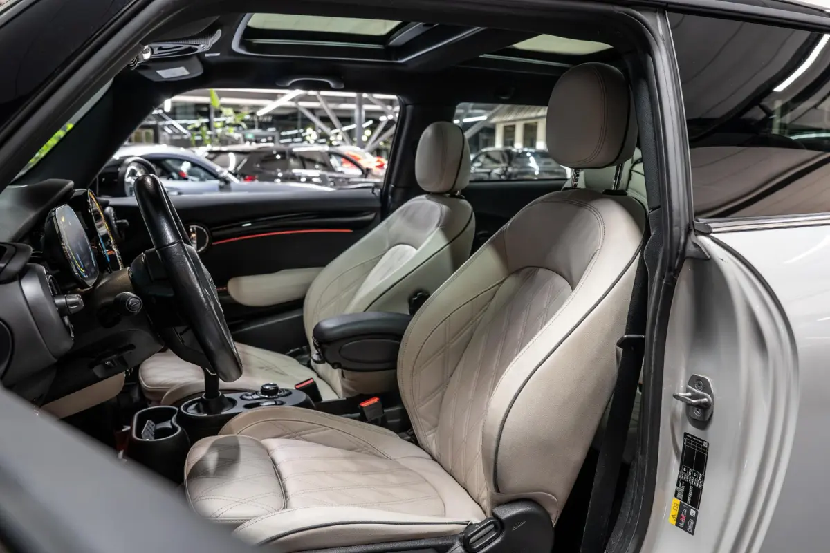 MINI Yours 33 kWh SOH93% | Schuifdak | Adapt. cruise | Sportstoelen | NL Auto
