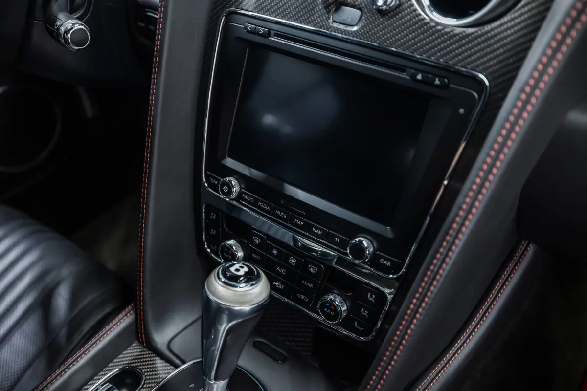 4.0 V8 S Btw auto, (€ 53.677,69 Ex B.T.W) DEALER AUTO Carbon interieur