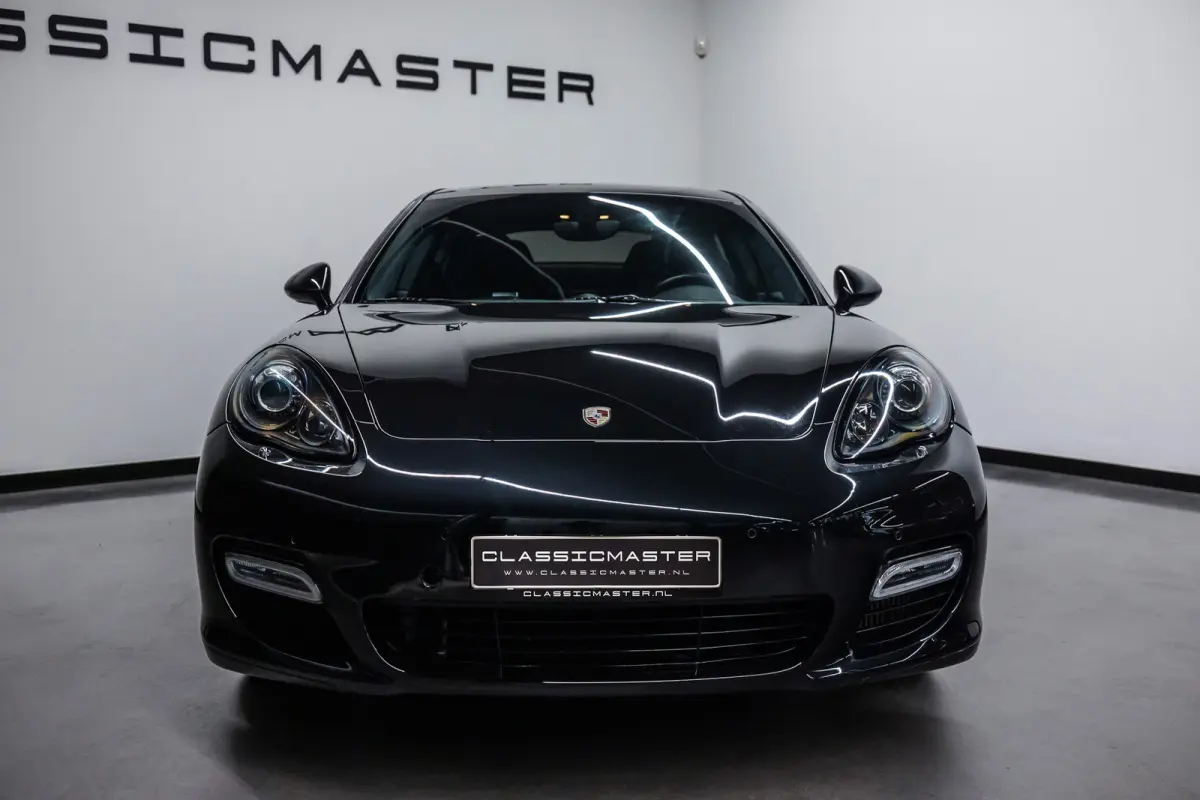 4.8 Turbo Btw auto, Fiscale waarde € 12.000,- (€ 29.710.74 Ex B.T.W) YOUNGTIMER!