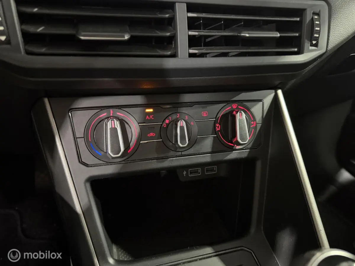 1.0 | 2019 | CarPlay | Adaptive Cruise | Lange APK