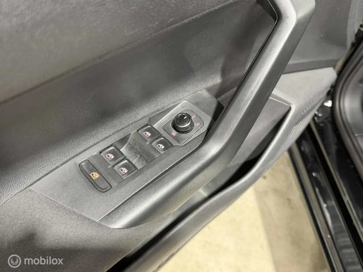 1.0 | 2019 | CarPlay | Adaptive Cruise | Lange APK