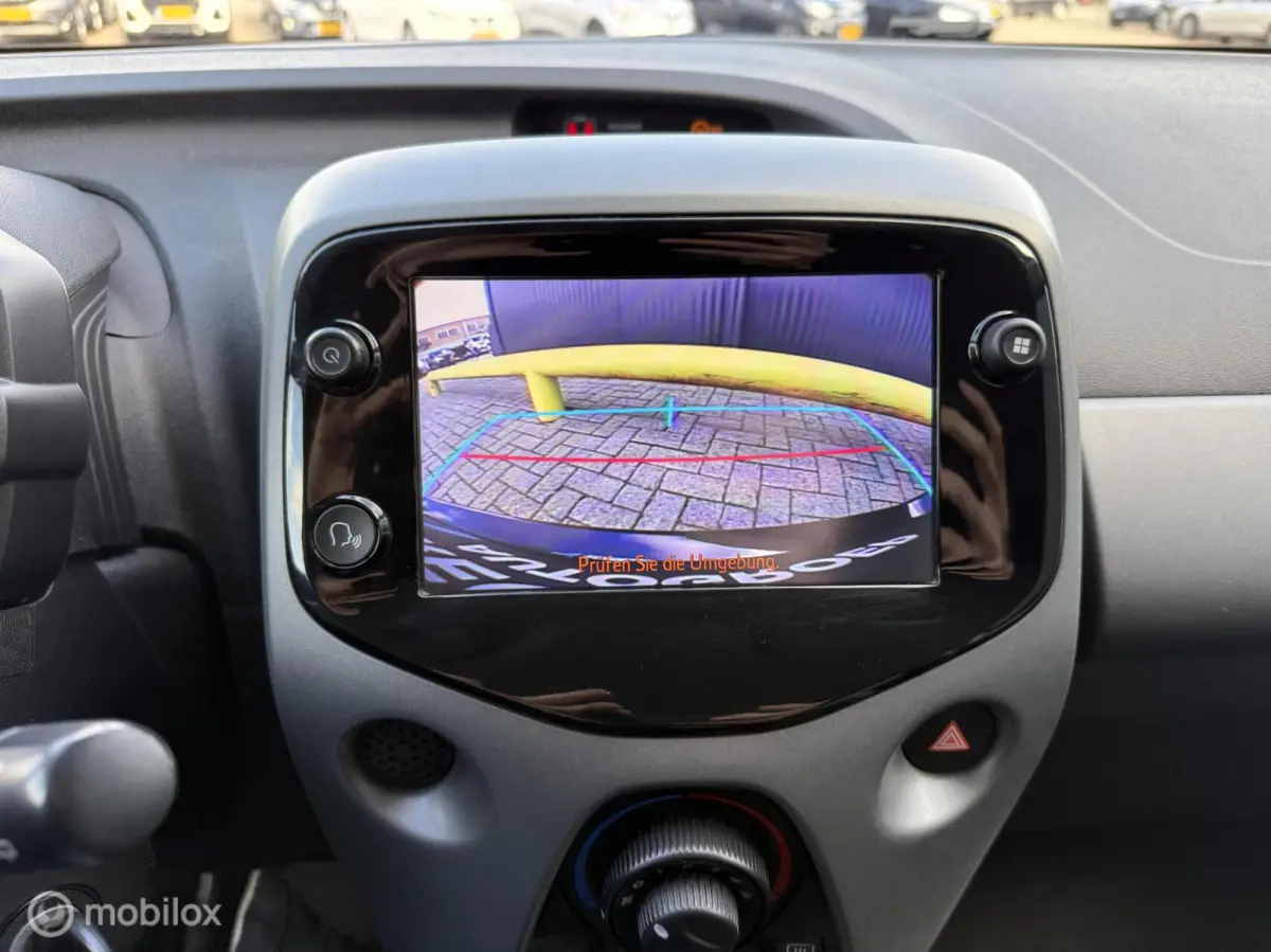 1.0 VVT-i x-play CAMERA | CARPLAY | TOPSTAAT