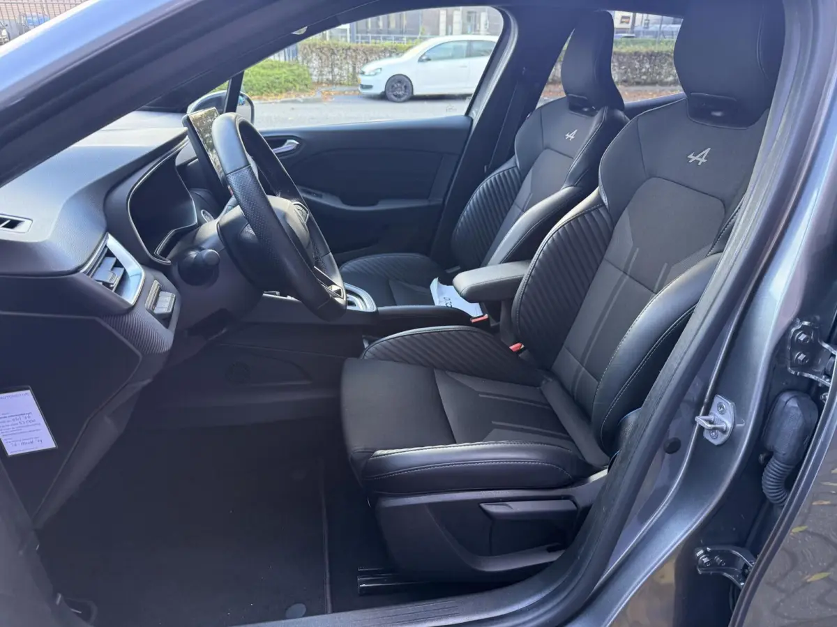 1.6 E-Tech Full Hybrid 145 esprit Alpine