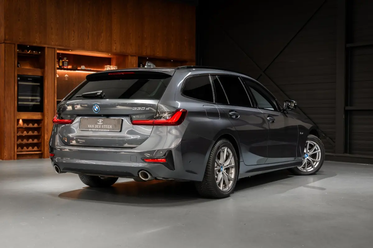 330e Business Edition Plus M Sport | Stuurwielverwarming | Dealer Onderhouden