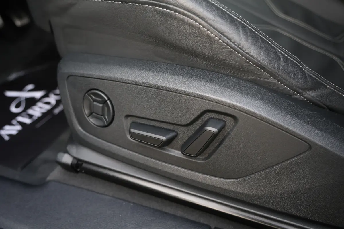 45 TFSI e 245pk Competition S-Line Black Pano|Leder|Matrix|Elek stoelv|RS Q3