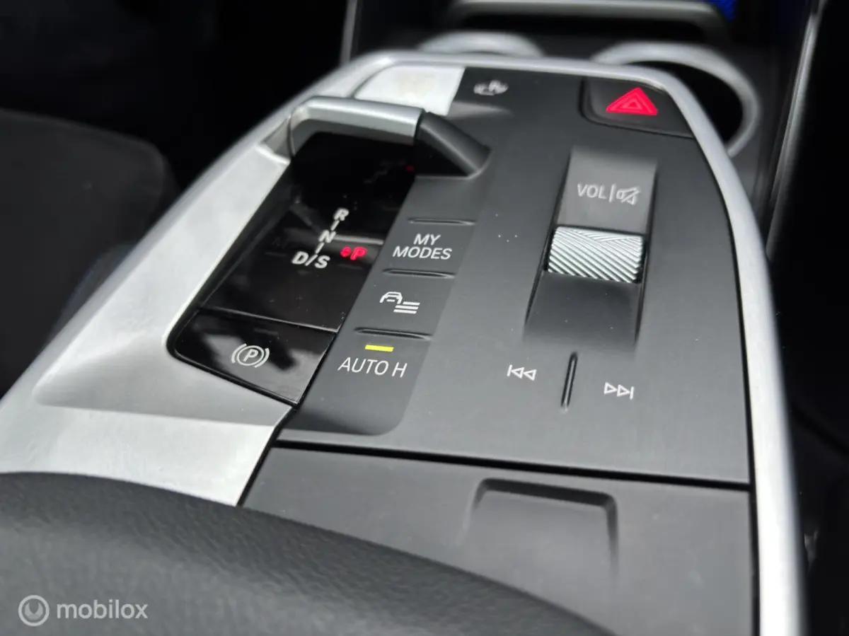 xDrive25e M-pakket Pano trekhaak HK HuD