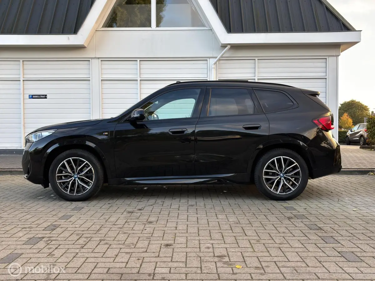 xDrive25e M-pakket Pano trekhaak HK HuD
