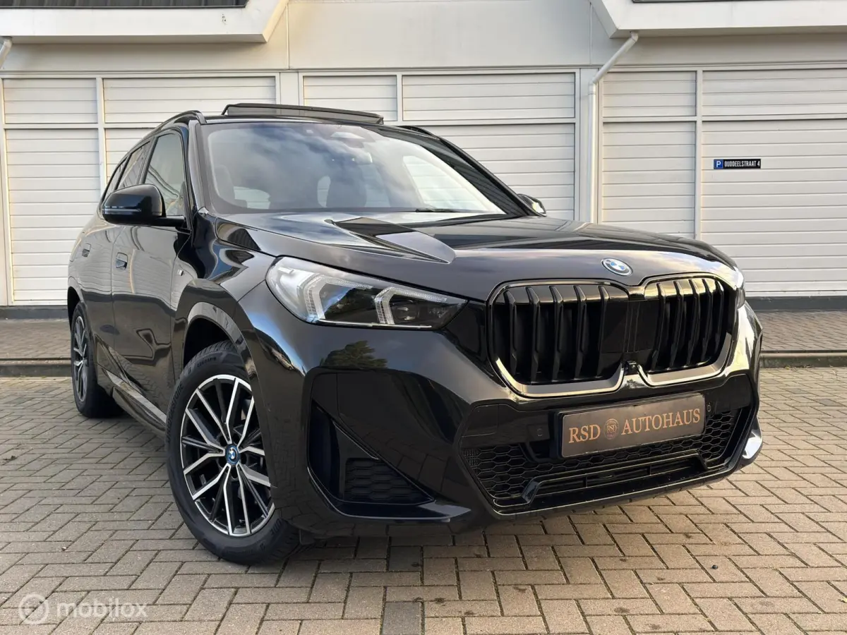 xDrive25e M-pakket Pano trekhaak HK HuD