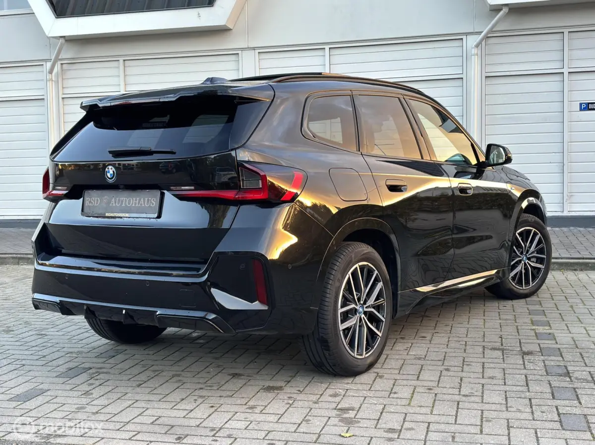 xDrive25e M-pakket Pano trekhaak HK HuD
