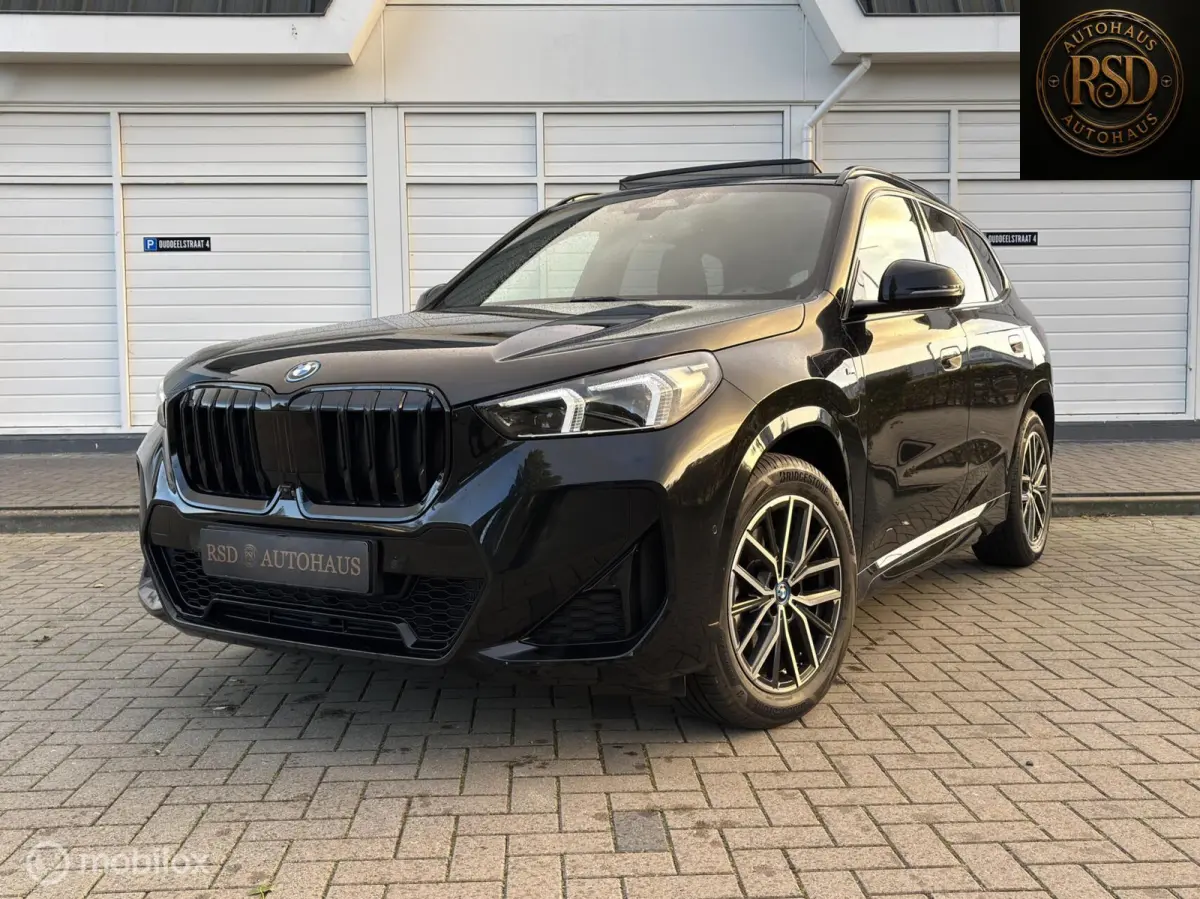 xDrive25e M-pakket Pano trekhaak HK HuD