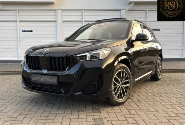 xDrive25e M-pakket Pano trekhaak HK HuD