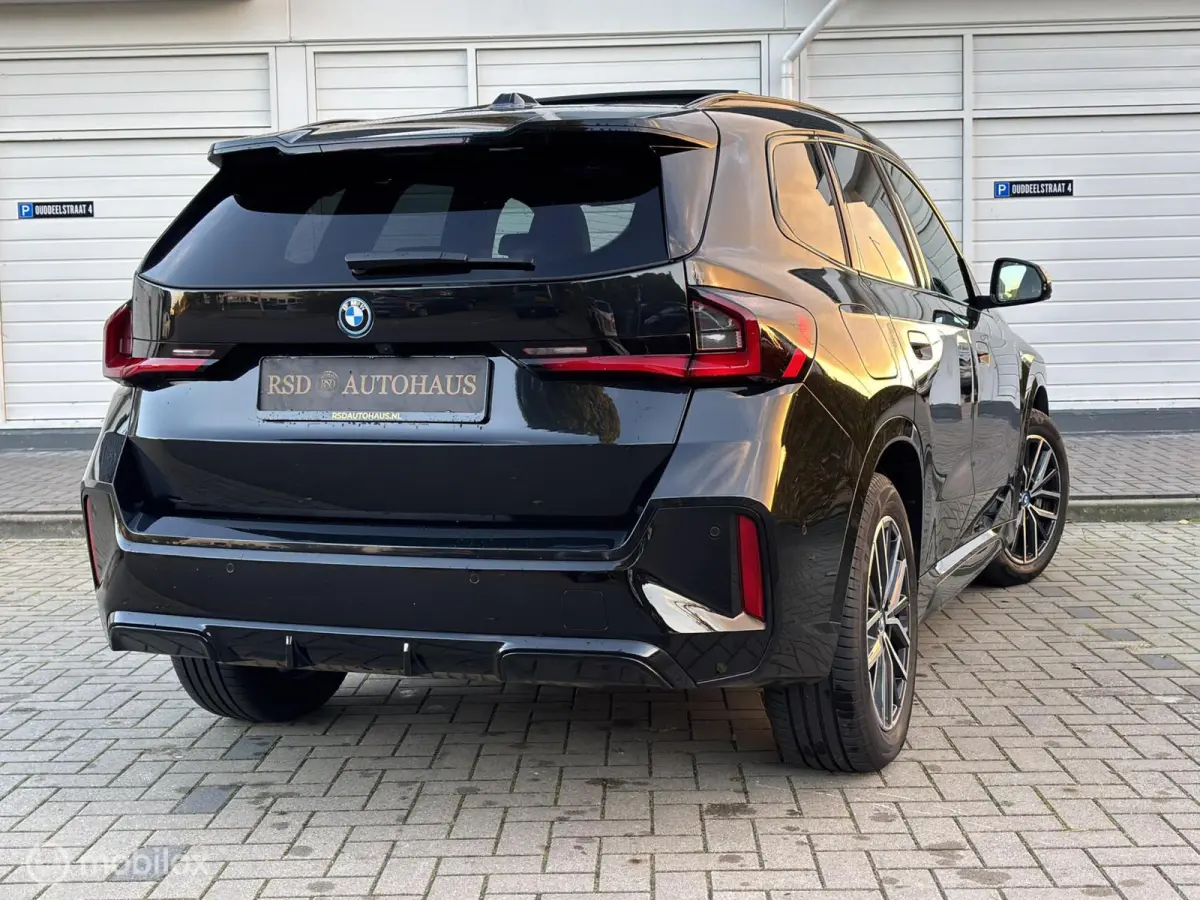 xDrive25e M-pakket Pano trekhaak HK HuD