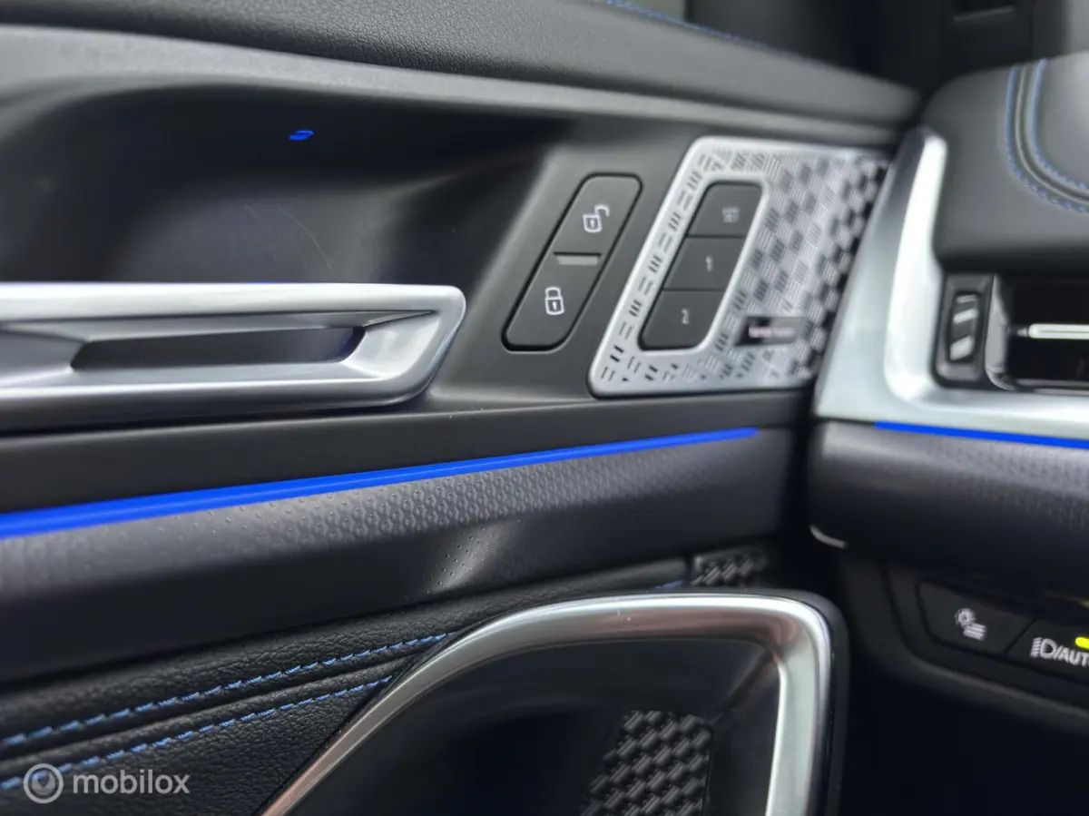 xDrive25e M-pakket Pano trekhaak HK HuD