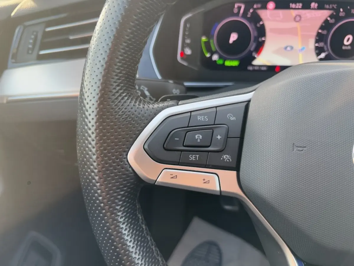 1.4 TSI GTE LEDER/PANO-DAK/TREKHAAK/360CAM/E-KLEP/HUD/ACC/STOEL+STUURVERW