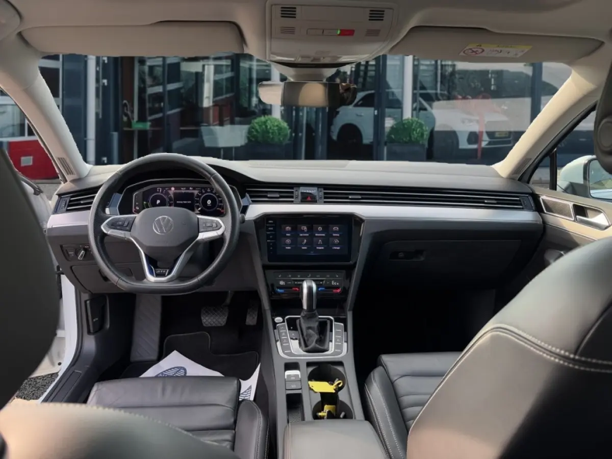 1.4 TSI GTE LEDER/PANO-DAK/TREKHAAK/360CAM/E-KLEP/HUD/ACC/STOEL+STUURVERW