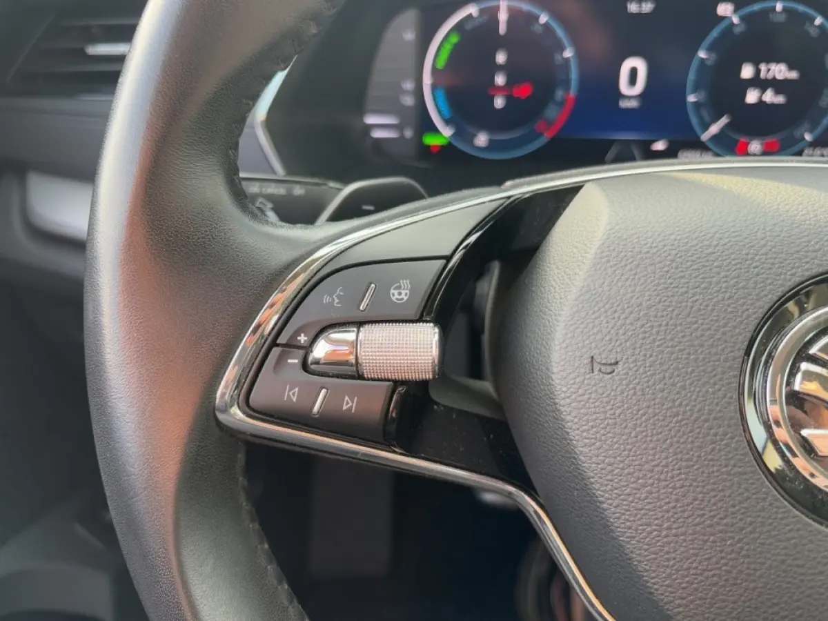1.4 TSI iV AMBITION CAMERA/CRUISE/STOEL+STUURVERW/CARPLAY