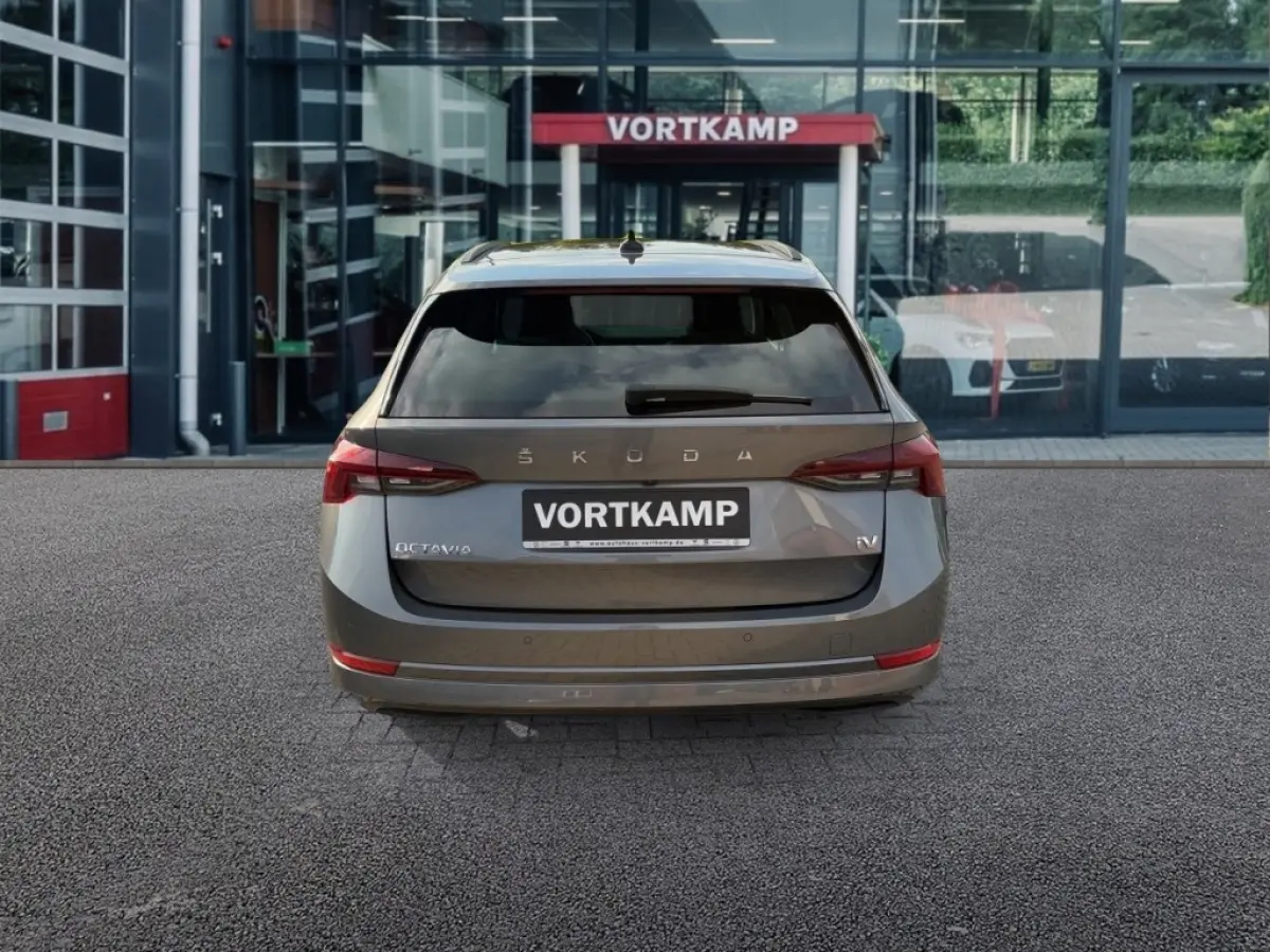 1.4 TSI iV AMBITION CAMERA/CRUISE/STOEL+STUURVERW/CARPLAY