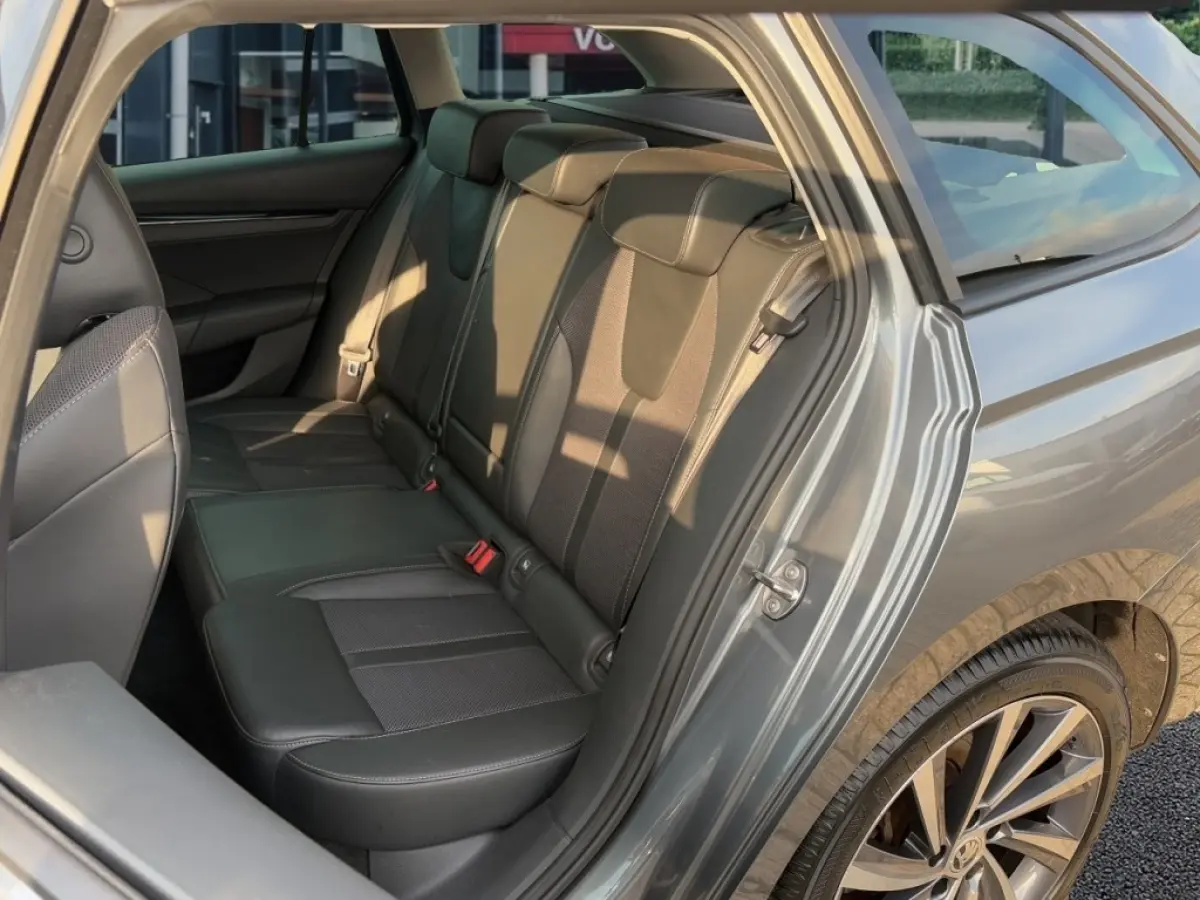 1.4 TSI iV AMBITION CAMERA/CRUISE/STOEL+STUURVERW/CARPLAY