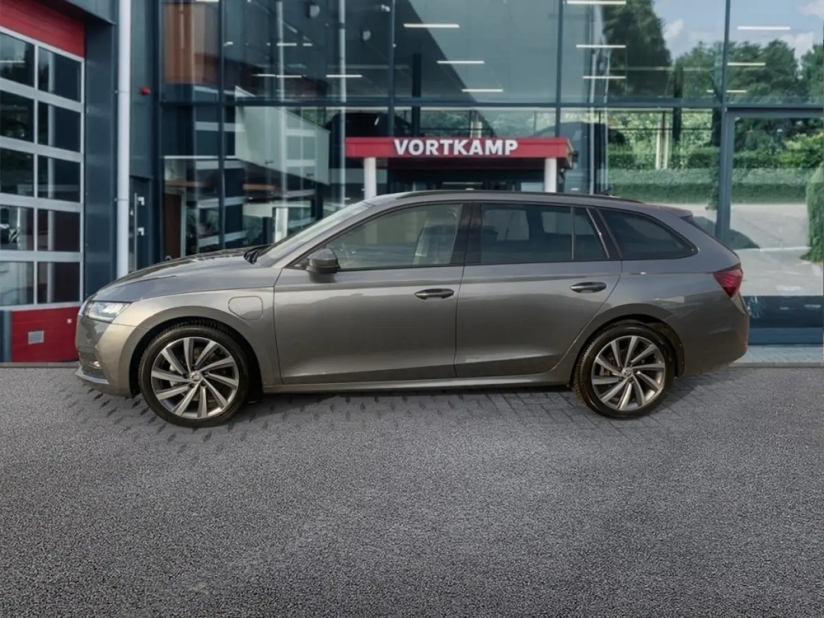 1.4 TSI iV AMBITION CAMERA/CRUISE/STOEL+STUURVERW/CARPLAY