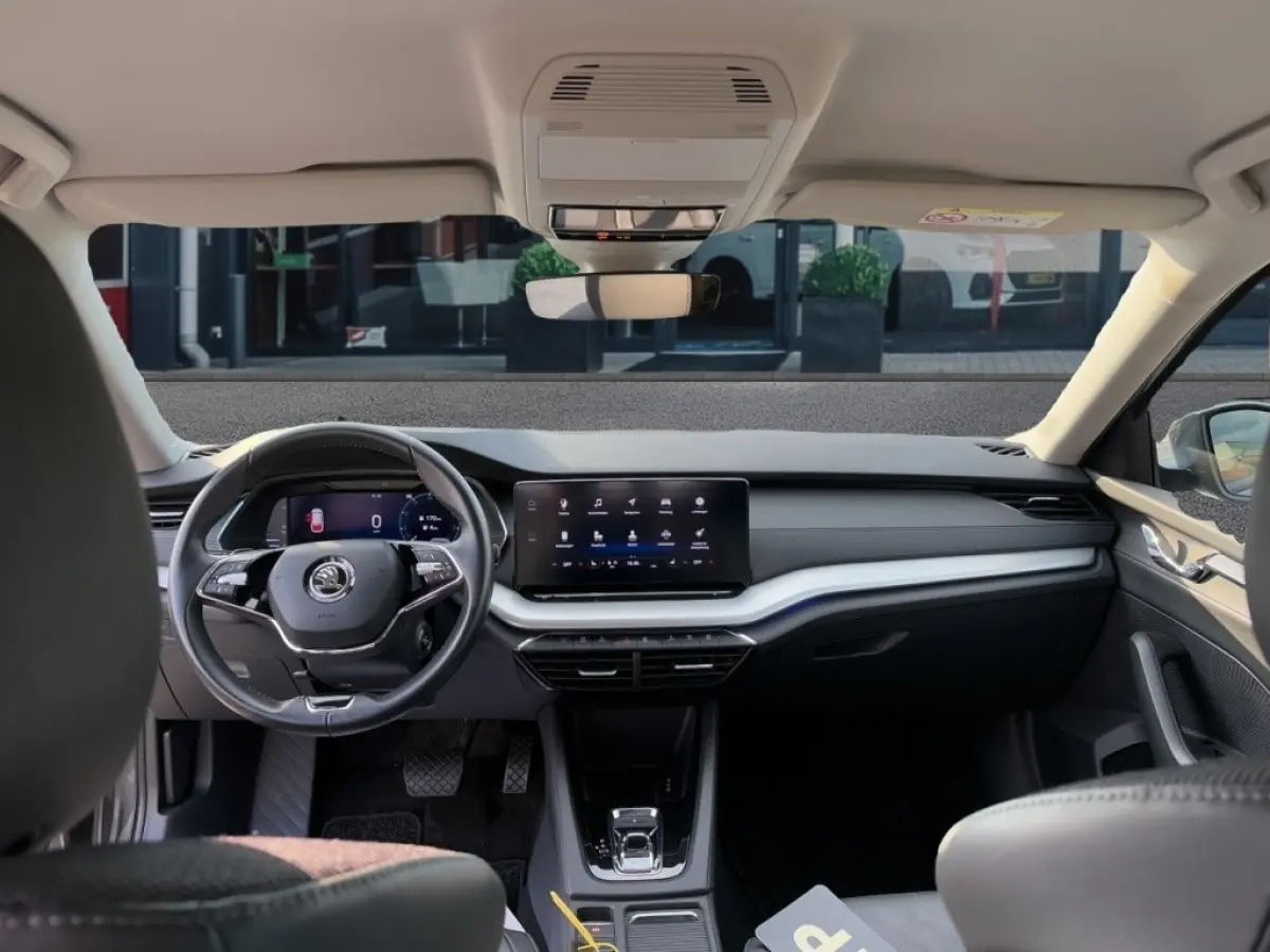 1.4 TSI iV AMBITION CAMERA/CRUISE/STOEL+STUURVERW/CARPLAY