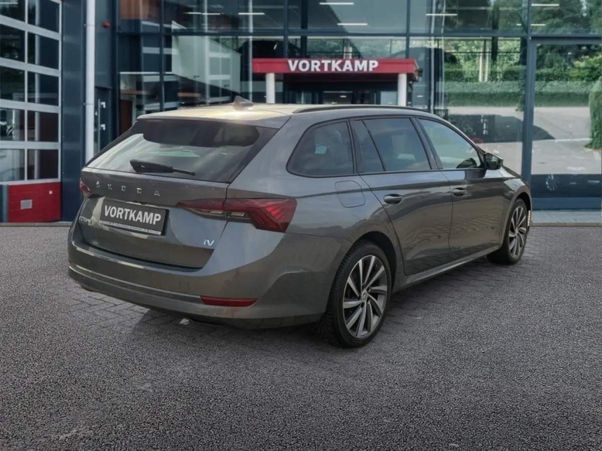1.4 TSI iV AMBITION CAMERA/CRUISE/STOEL+STUURVERW/CARPLAY