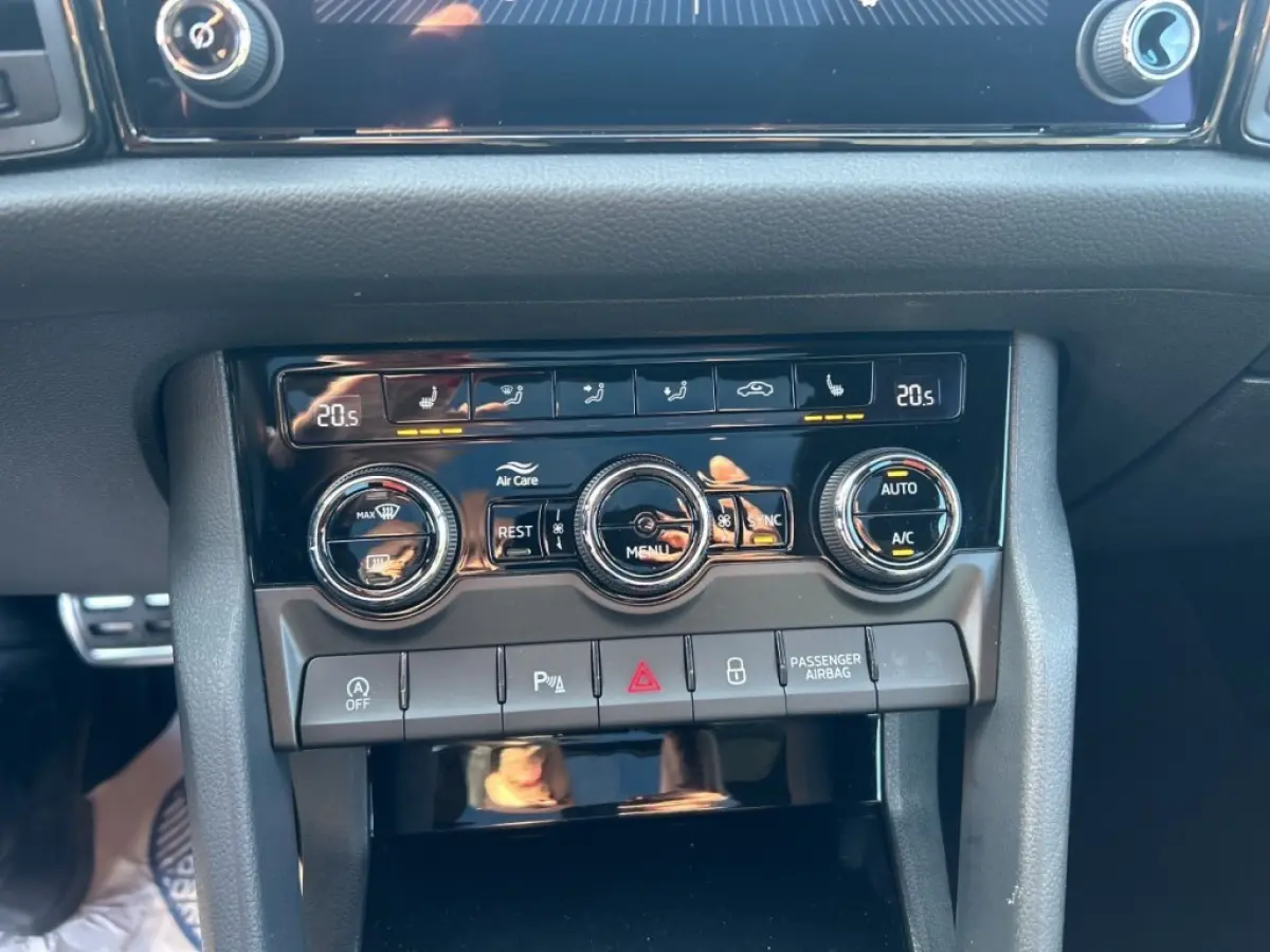 2.0 TDI DSG SPORTLINE TREKHAAK/PANO-DAK/CAMERA/E-KLEP/ACC/MEM/STOELVERW