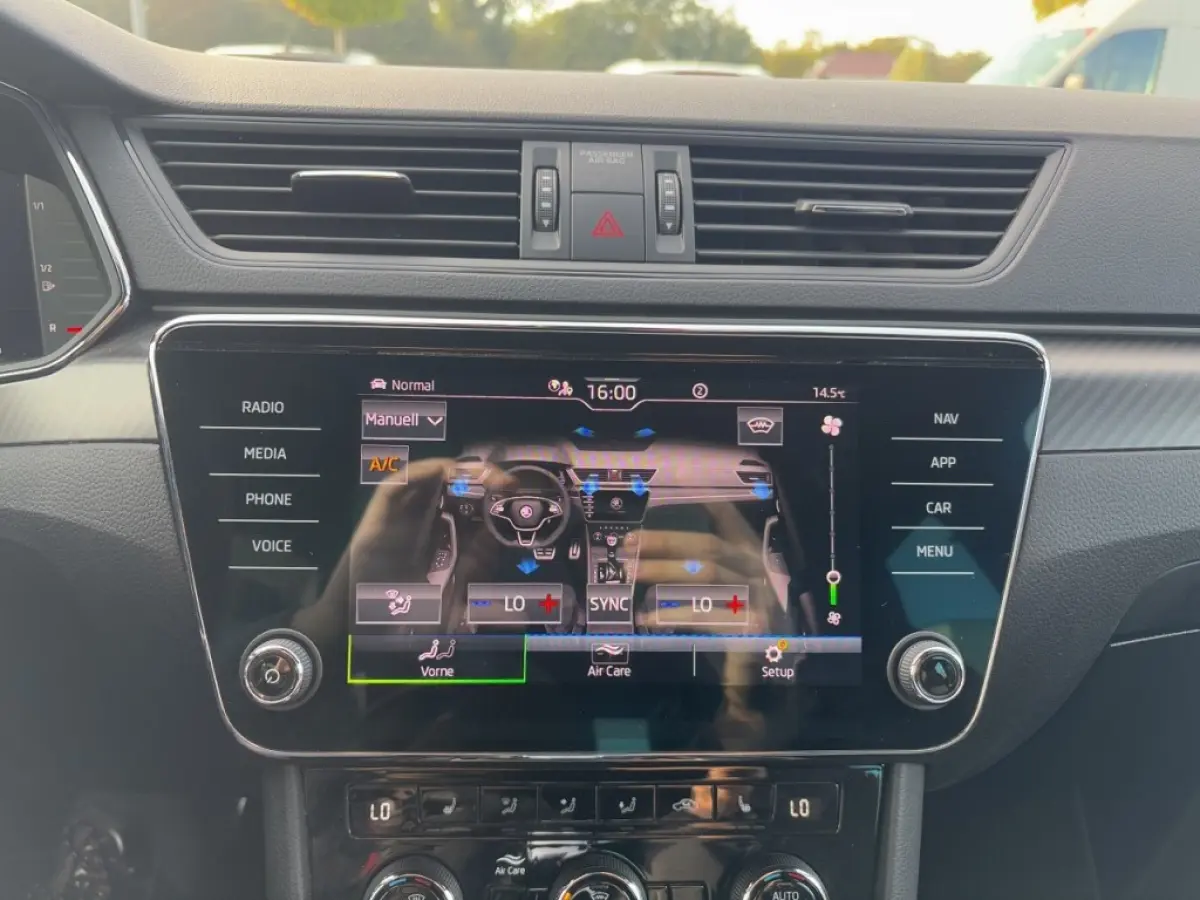 2.0 TDI DSG SPORTLINE TREKHAAK/PDC/ELEK-KLEP/ACC/MEM/STOEL+STUURVERW