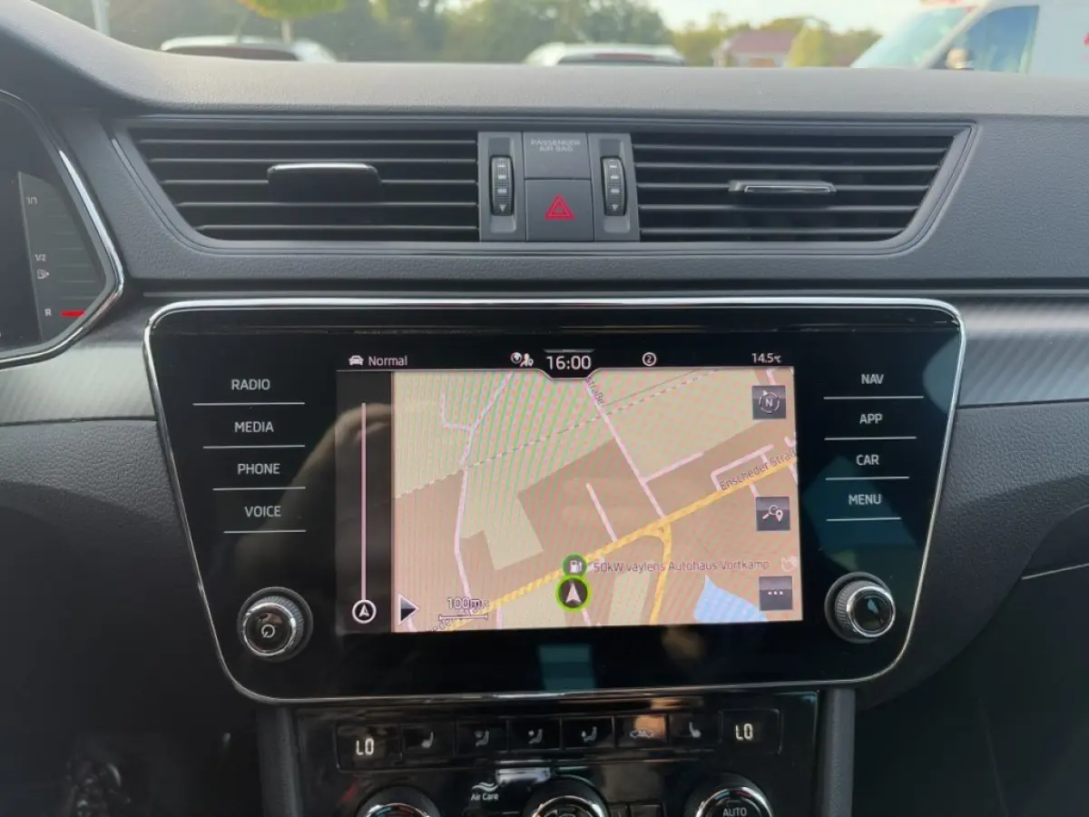 2.0 TDI DSG SPORTLINE TREKHAAK/PDC/ELEK-KLEP/ACC/MEM/STOEL+STUURVERW