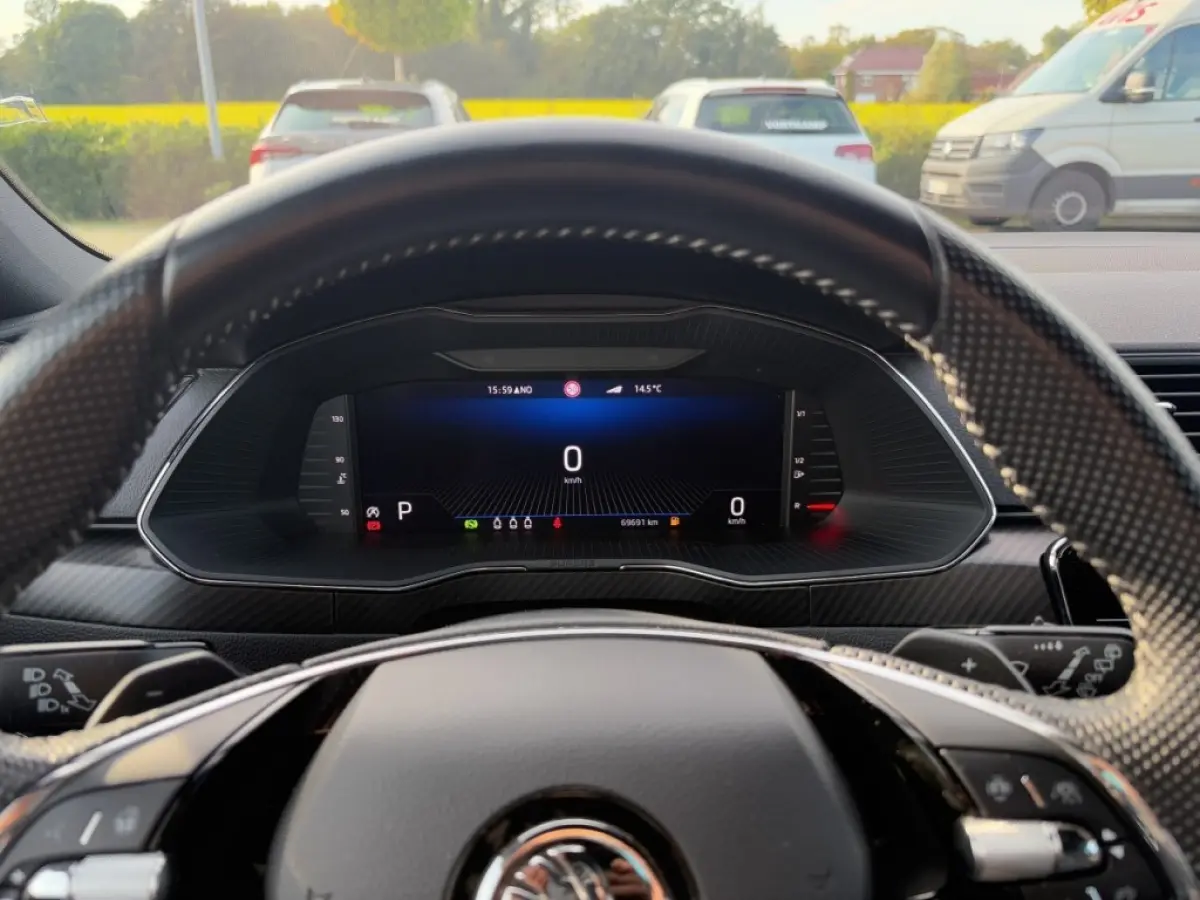 2.0 TDI DSG SPORTLINE TREKHAAK/PDC/ELEK-KLEP/ACC/MEM/STOEL+STUURVERW