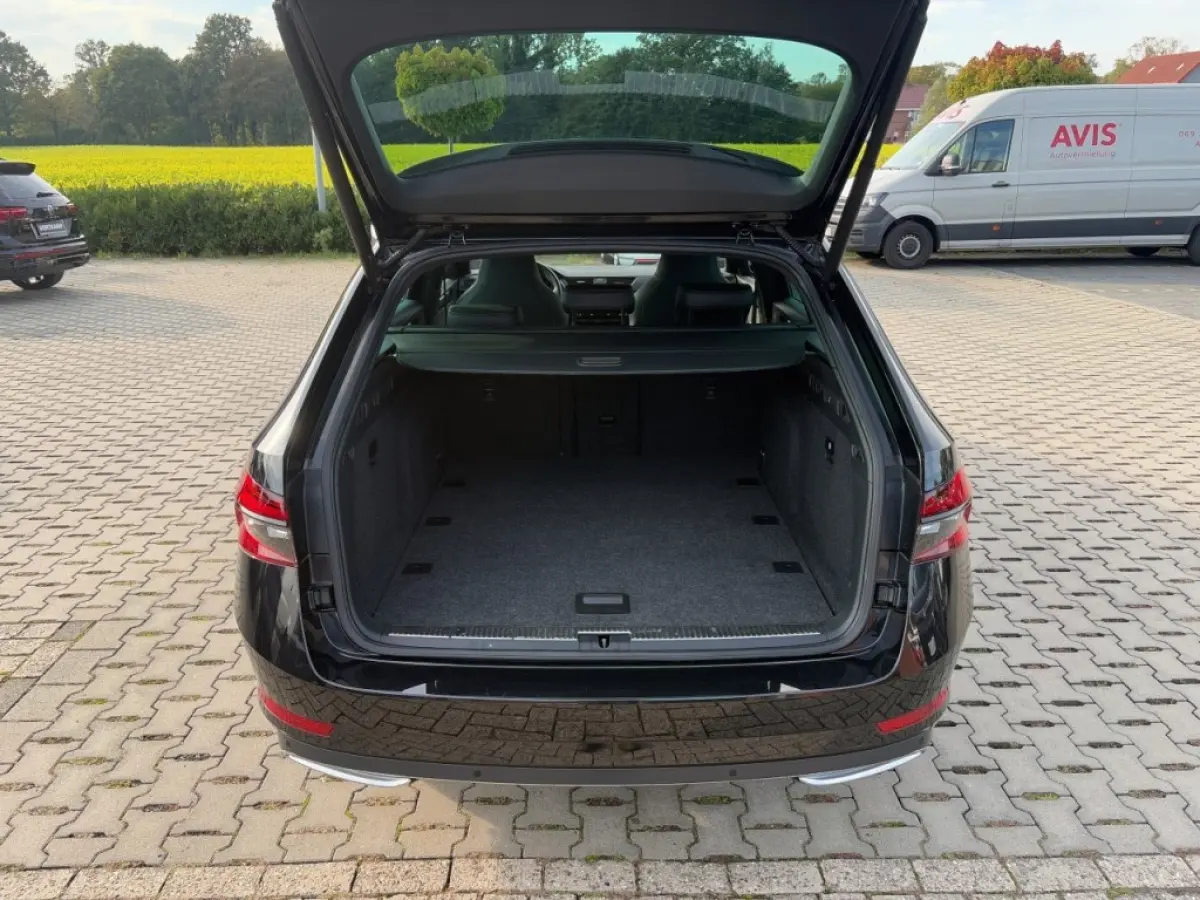 2.0 TDI DSG SPORTLINE TREKHAAK/PDC/ELEK-KLEP/ACC/MEM/STOEL+STUURVERW