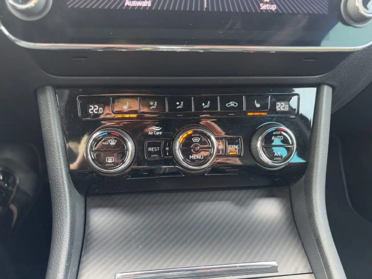 2.0 TDI DSG SPORTLINE TREKHAAK/PDC/ELEK-KLEP/ACC/MEM/STOEL+STUURVERW