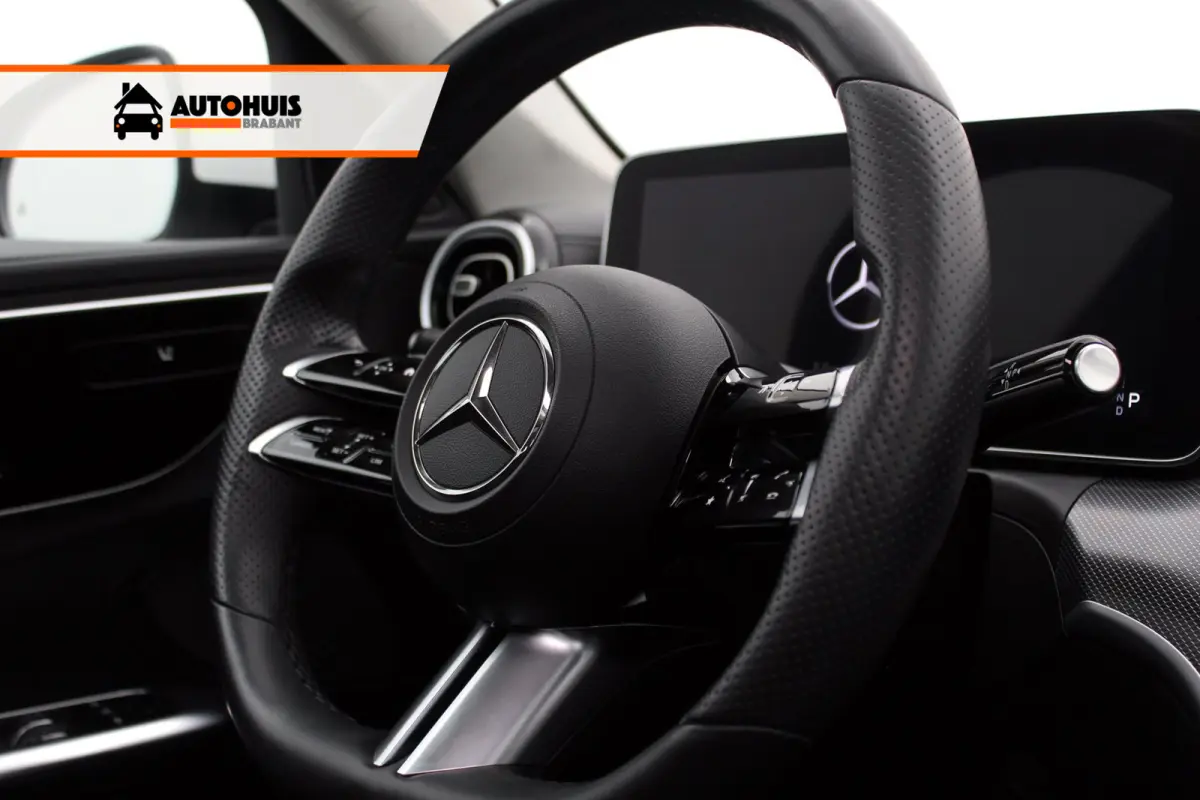 C 200 4MATIC Aut. AMG Line Pano, LED, Sfeerverl.