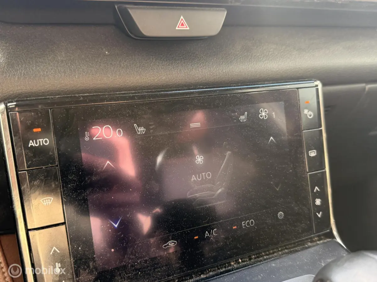 e-SkyActiv 145 | SOH 94% | ACCUGARANTIE| HUD | STOEL- & STUURVERWARMING | ADAPTIVE CRUISE | CAMERA | KEYLESS