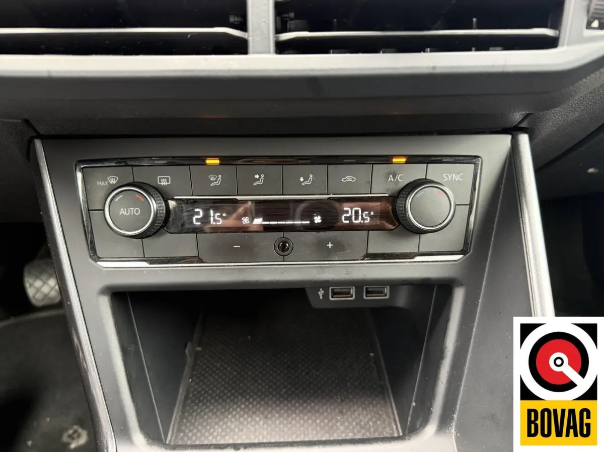 1.0 TSI Highline Business R 90pk