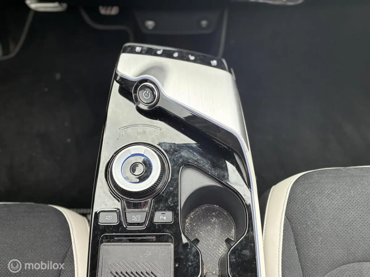 GT-Line 77.4 kWh RWD | SOH 100% | 360° CAMERA | HEAD-UP DISPLAY | PANORAMADAK | STOELKOELING | STOEL- & STUURVERWARMING