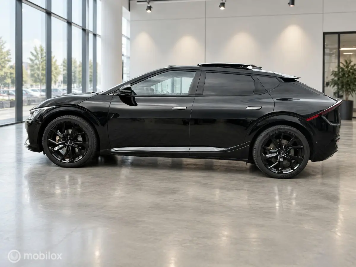 GT-Line 77.4 kWh RWD | SOH 100% | 360° CAMERA | HEAD-UP DISPLAY | PANORAMADAK | STOELKOELING | STOEL- & STUURVERWARMING
