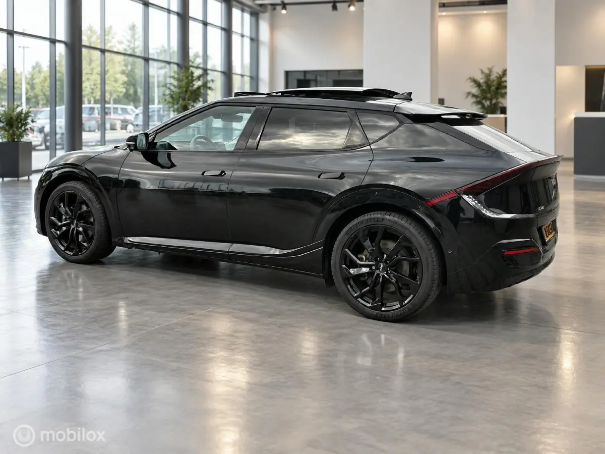GT-Line 77.4 kWh RWD | SOH 100% | 360° CAMERA | HEAD-UP DISPLAY | PANORAMADAK | STOELKOELING | STOEL- & STUURVERWARMING