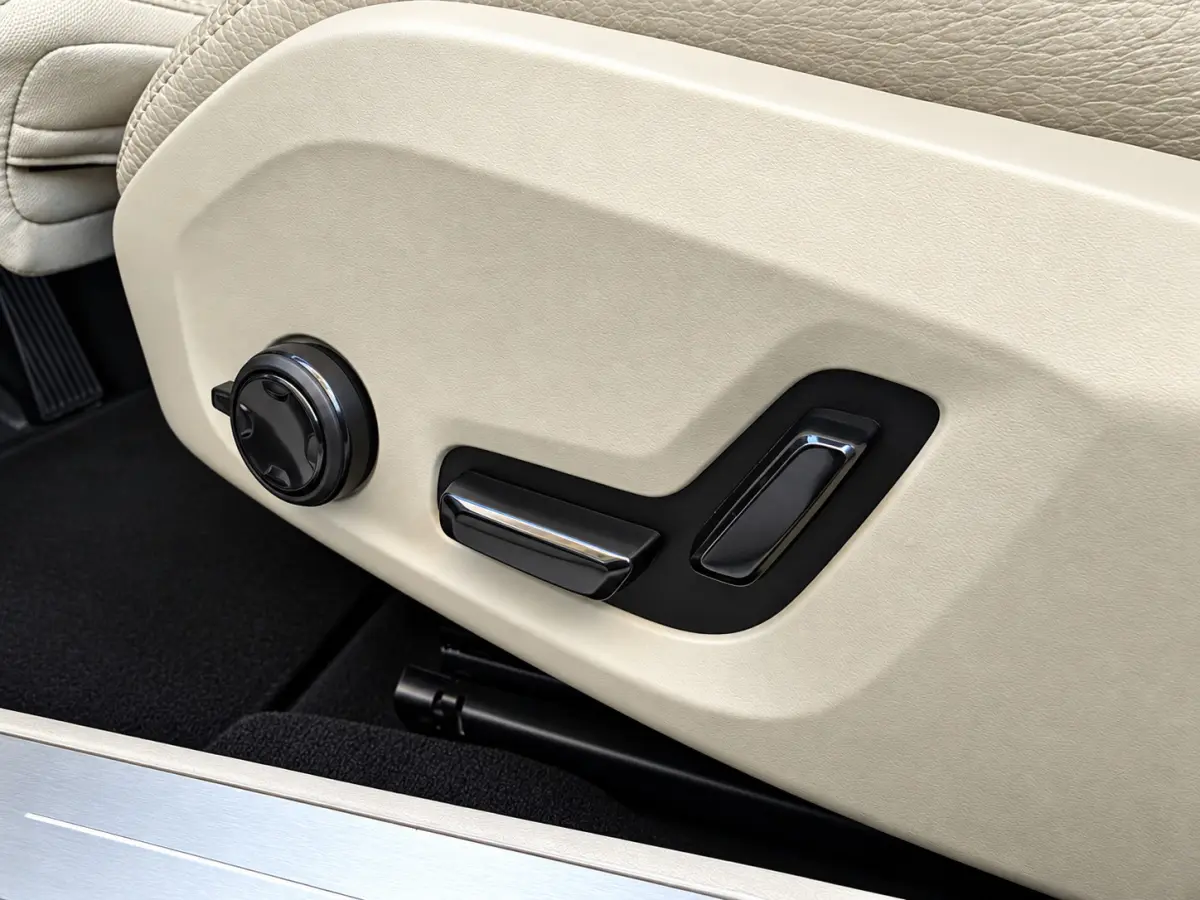 2.0 PHEV AWD Plus Bright *LongRange*Pano*Trekhaak