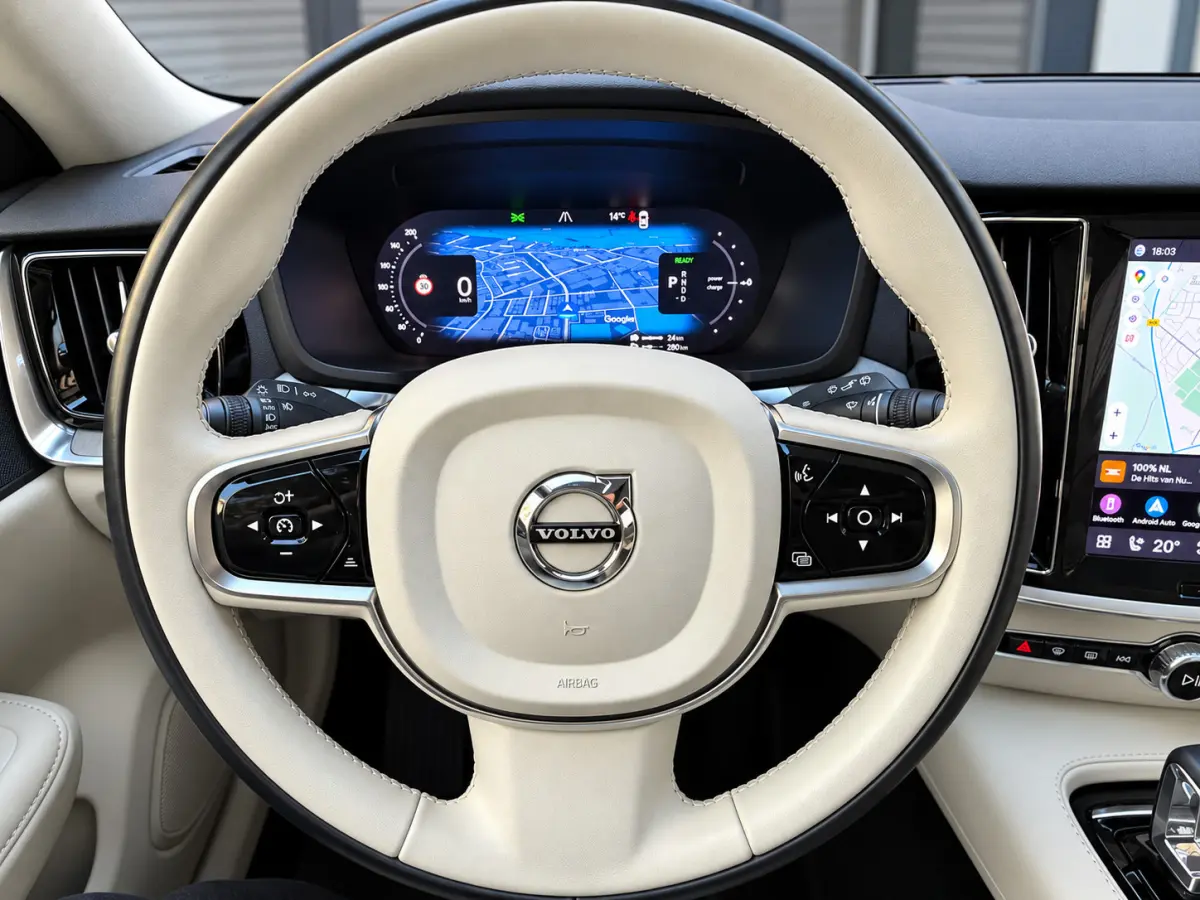 2.0 PHEV AWD Plus Bright *LongRange*Pano*Trekhaak