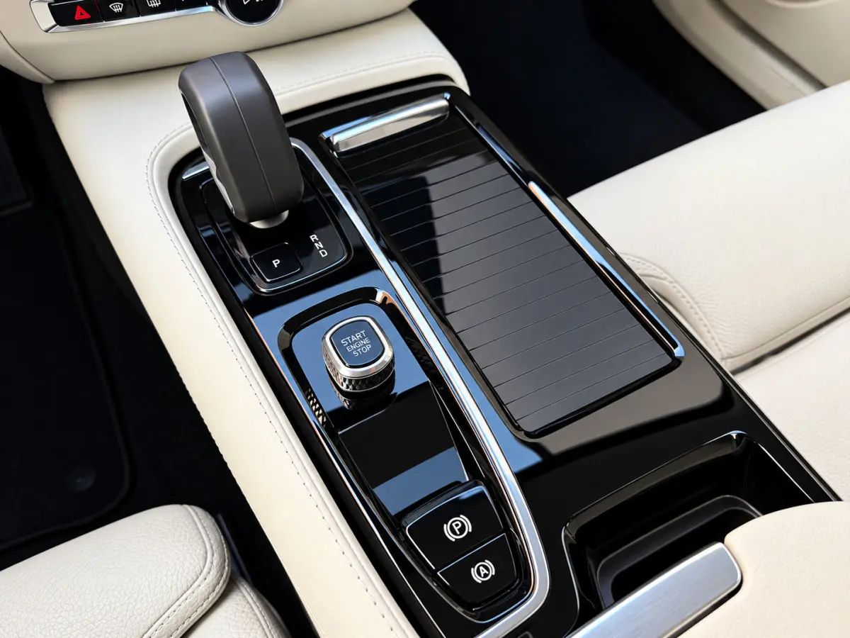 2.0 PHEV AWD Plus Bright *LongRange*Pano*Trekhaak