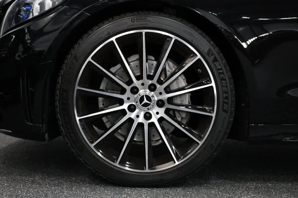 180 AMG Line LED/VIRTUAL/SFEER/LEER+S.VERWARMIN/19"LMV/CAM/ACC/ECC/12 MDN GARANTIE!