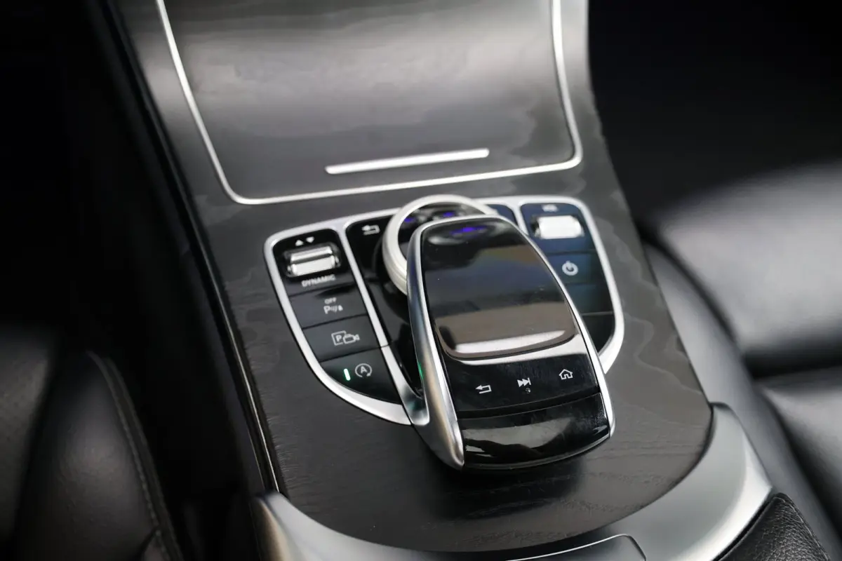 180 AMG Line LED/VIRTUAL/SFEER/LEER+S.VERWARMIN/19"LMV/CAM/ACC/ECC/12 MDN GARANTIE!
