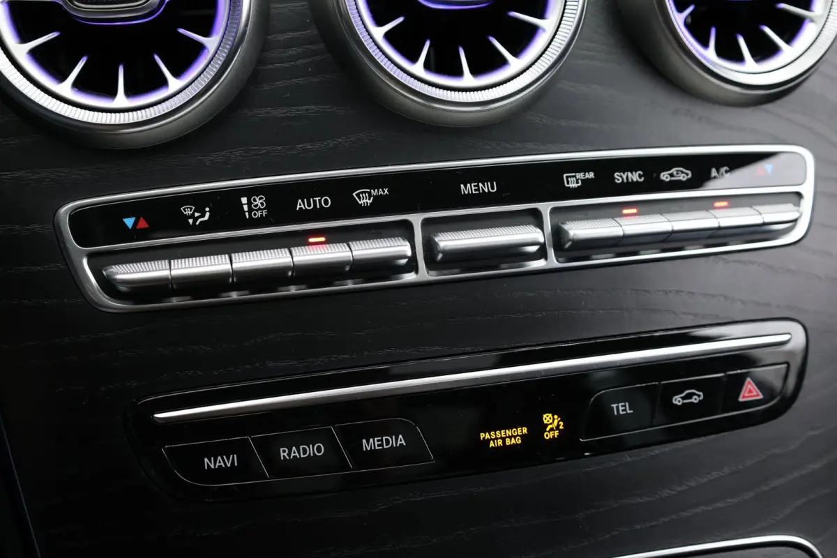 180 AMG Line LED/VIRTUAL/SFEER/LEER+S.VERWARMIN/19"LMV/CAM/ACC/ECC/12 MDN GARANTIE!